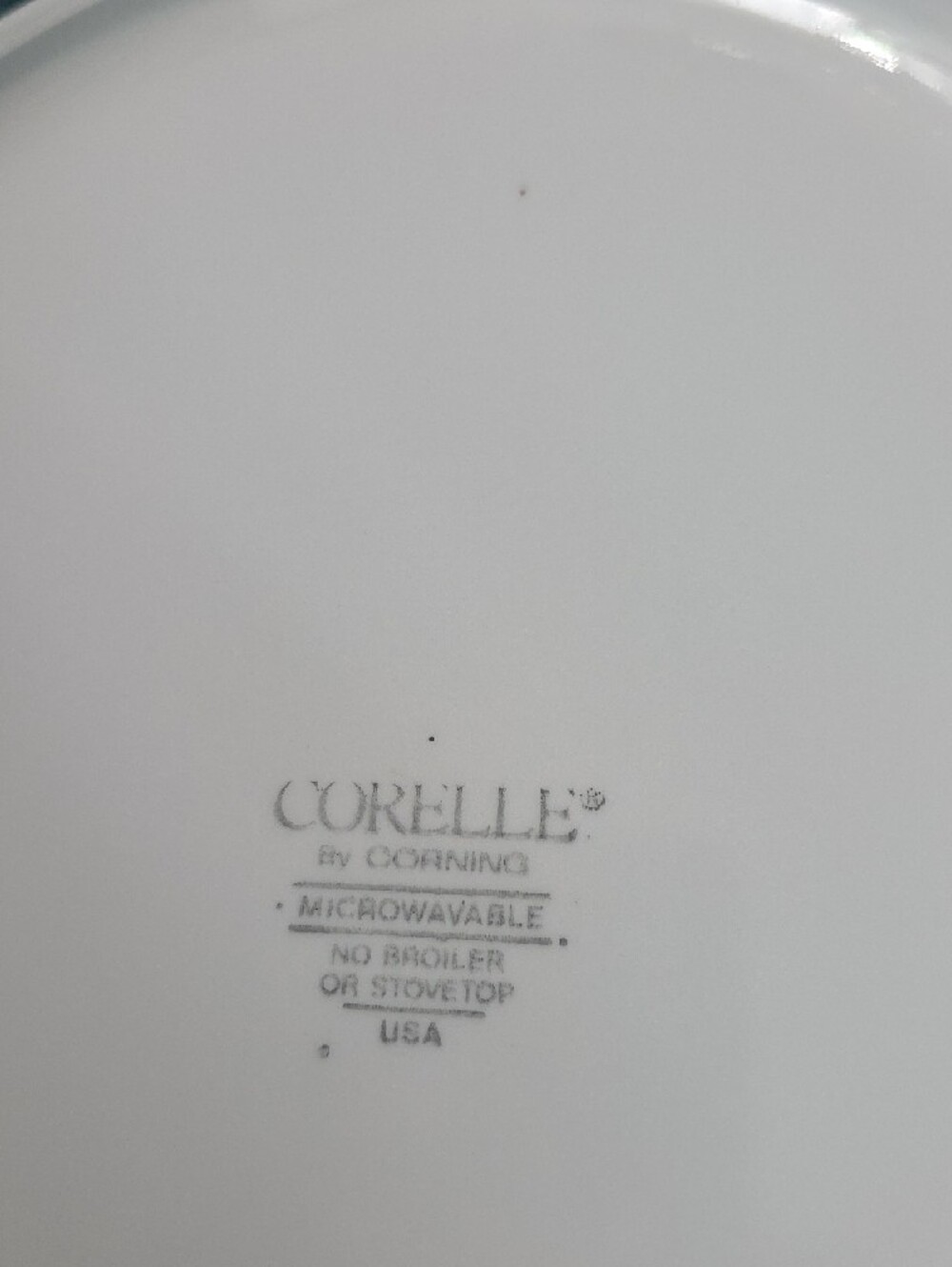 Corelle White Serving Bowl with Pale Green Rim - Picture 3 of 3